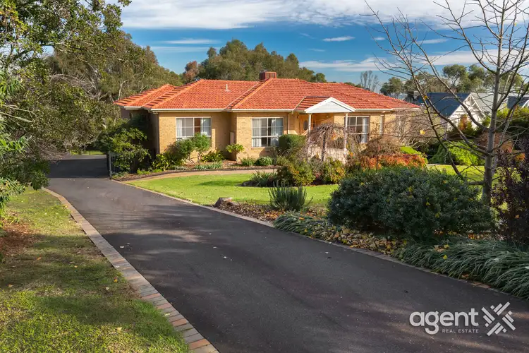 2 Angela Court, Narre Warren North VIC 3804