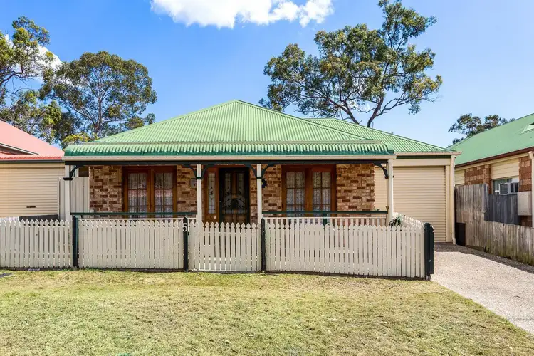 5 Chelsea Place, Forest Lake QLD 4078