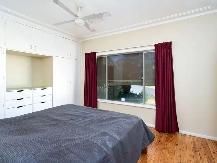 Fifth view of Homely house listing, 1 Ceduna Street, Mount Austin NSW 2650