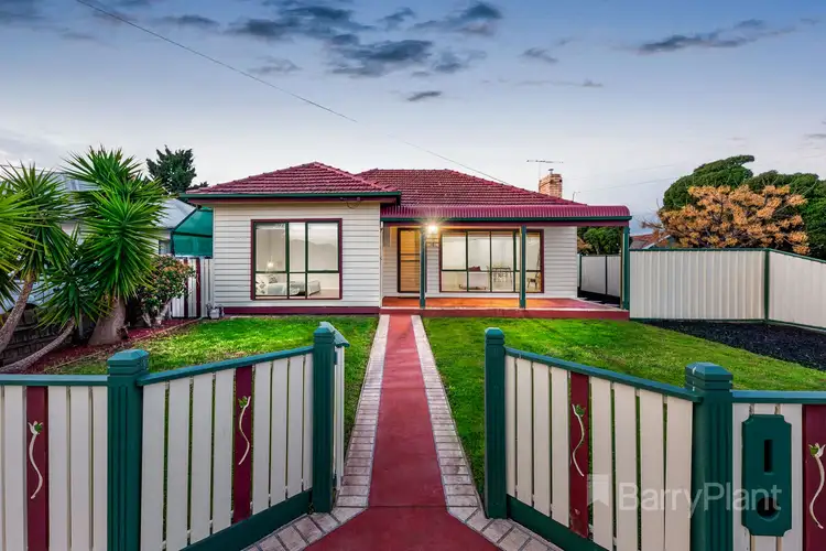 18 Buckley Avenue, Sunshine North VIC 3020