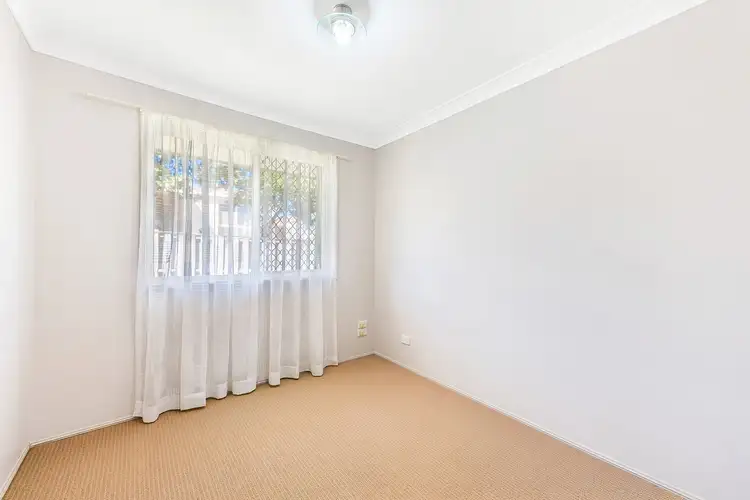 Seventh view of Homely semi-detached listing, 2/8 Dauphin Crescent, Merrimac QLD 4226