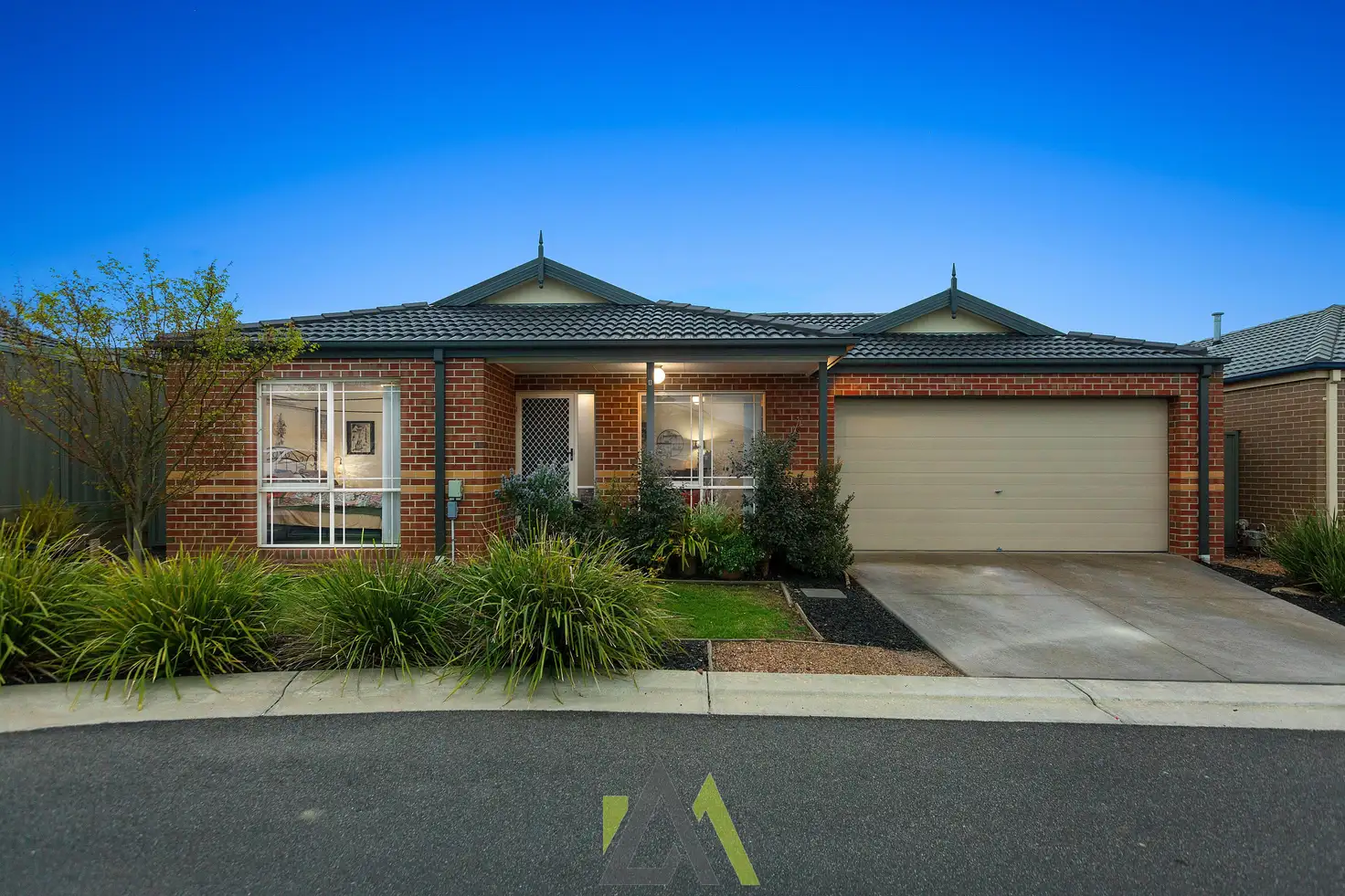 Main view of Homely unit listing, 8 Leeds Place, Langwarrin VIC 3910