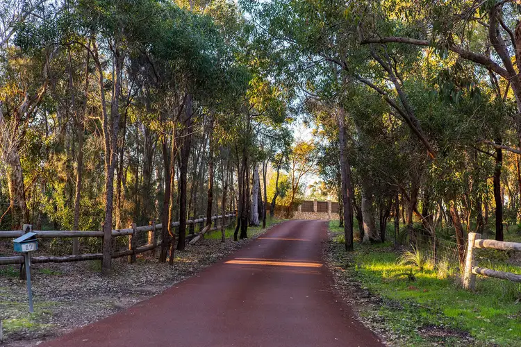 17 Adelaide Crescent, Helena Valley WA 6056