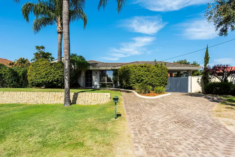 18 Hawkevale Road, High Wycombe WA 6057