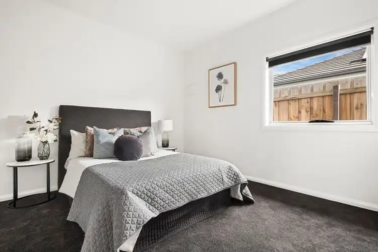 Sixth view of Homely townhouse listing, 33 Dinah Parade, Keilor East VIC 3033