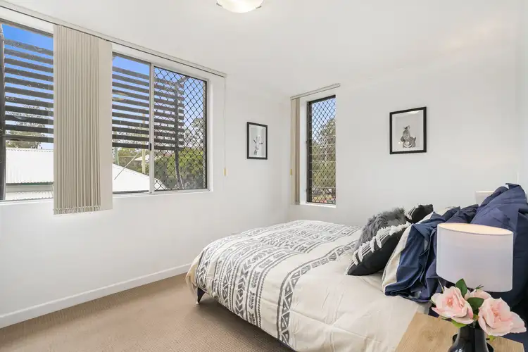 Fifth view of Homely unit listing, 2/242 Carmody Road, St Lucia QLD 4067