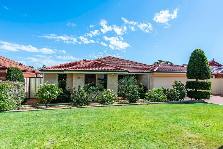 35 Lambertia Crescent, High Wycombe WA 6057