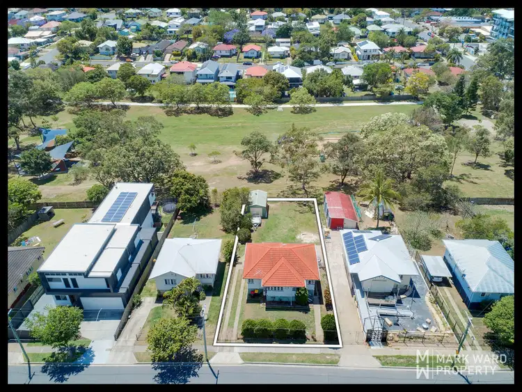 64 Glindemann Drive, Holland Park QLD 4121