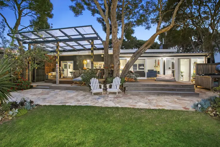 18 Saratoga Avenue, Barwon Heads VIC 3227