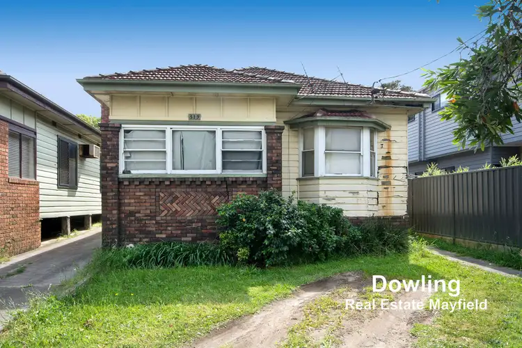 319 Maitland Road, Mayfield West NSW 2304