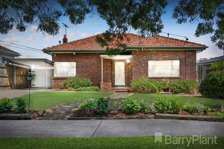 17 Cornwall Road, Sunshine VIC 3020