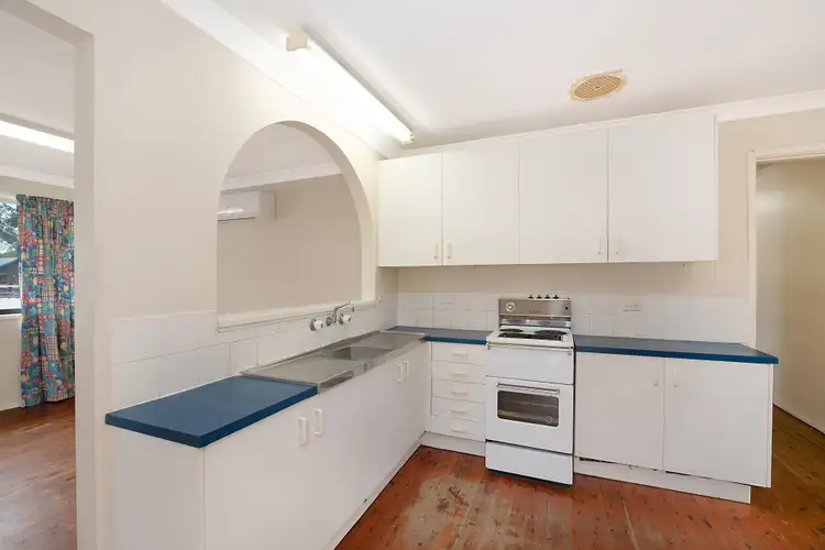 Second view of Homely house listing, 11 Gibbon Close, Thornton NSW 2322