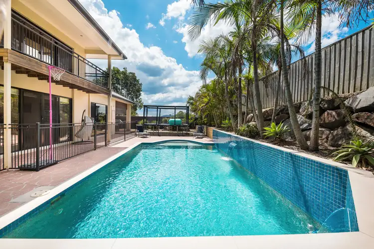 2 Welumba Close, Pacific Pines QLD 4211