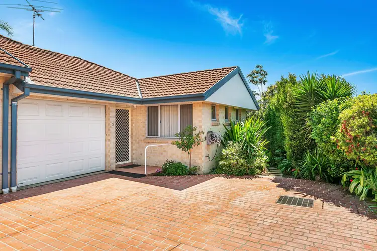 3/62-64 Old Bush Road, Yarrawarrah NSW 2233