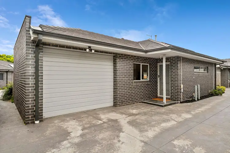 2/29 Neville Street, Keilor East VIC 3033