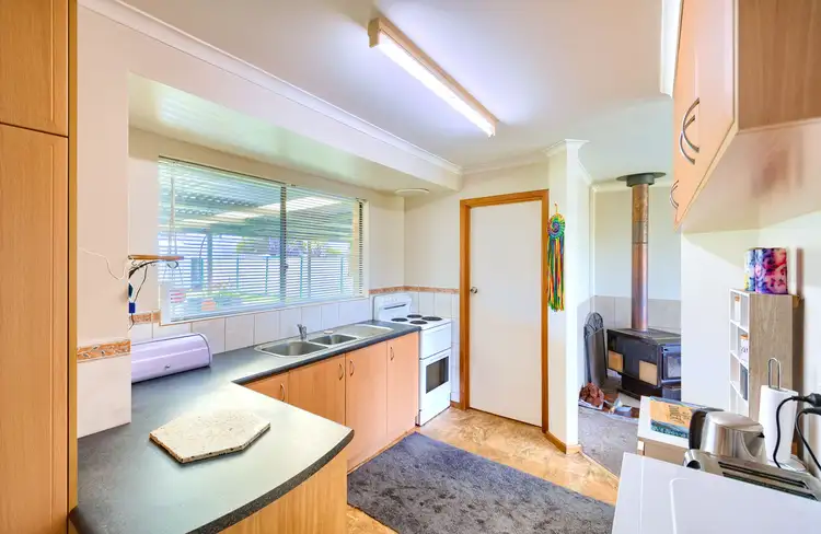Sixth view of Homely house listing, 93 Le Grande Avenue, Orana WA 6330