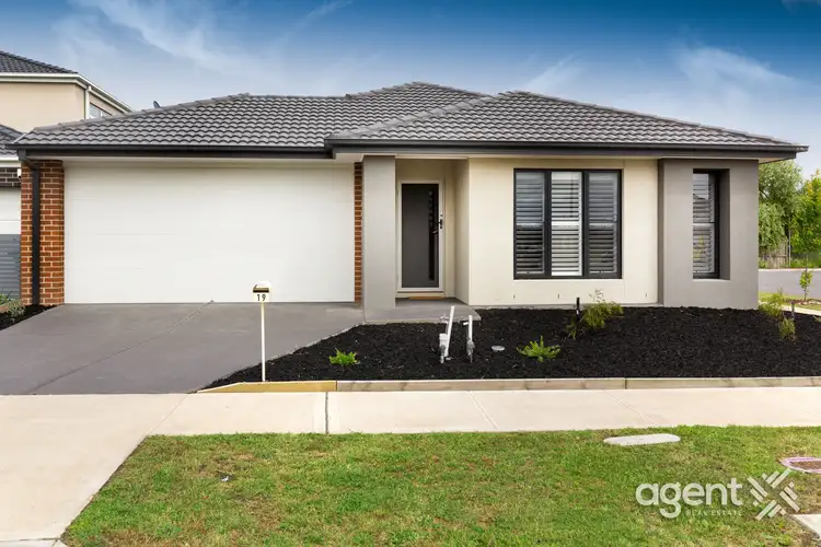 19 Captain Street, Officer VIC 3809