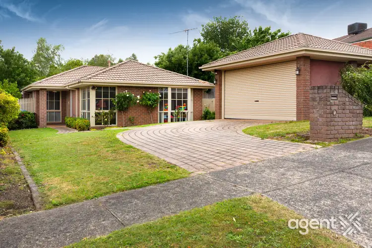 7 Glover Court, Berwick VIC 3806