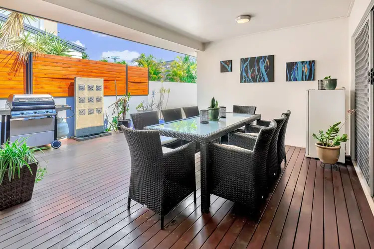2/18 Heights Drive, Robina QLD 4226