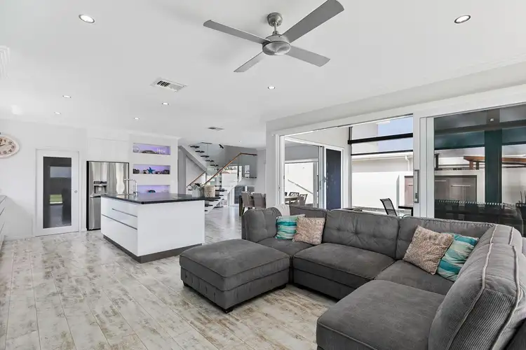 Fourth view of Homely house listing, 293 Esplanade, Pialba QLD 4655