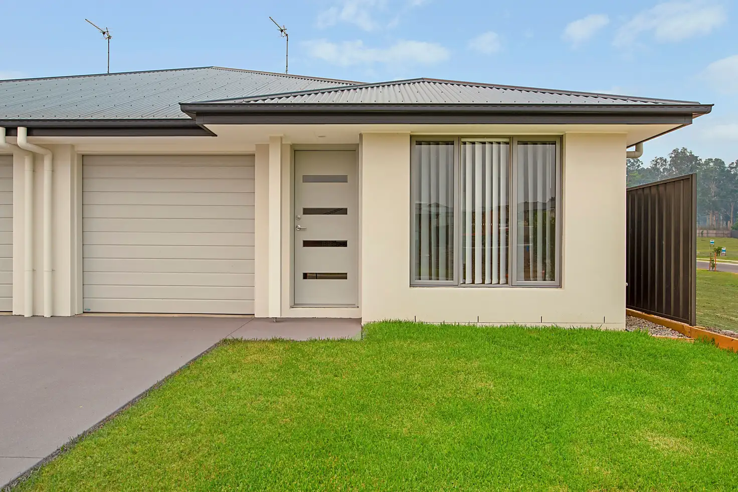 Main view of Homely semi-detached listing, 1/20 Thorncliffe Avenue, Thornton NSW 2322