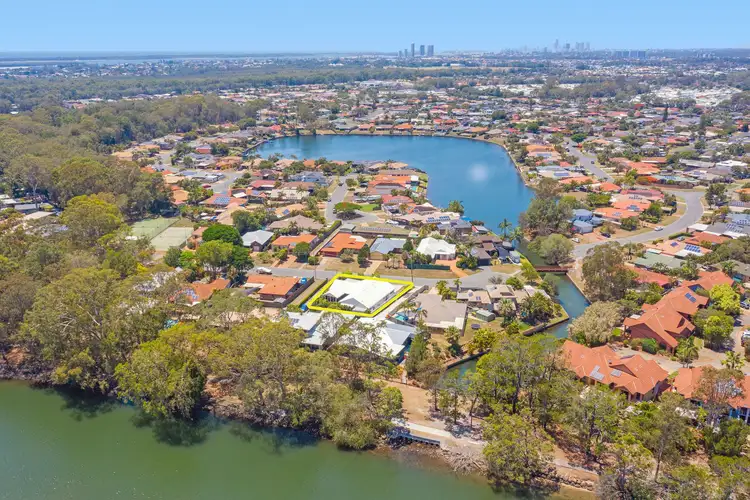 4 Tallara Street, Coombabah QLD 4216