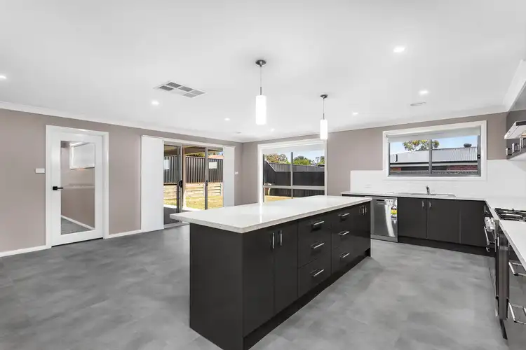 Sixth view of Homely house listing, 5 Leonard Rise, Goulburn NSW 2580