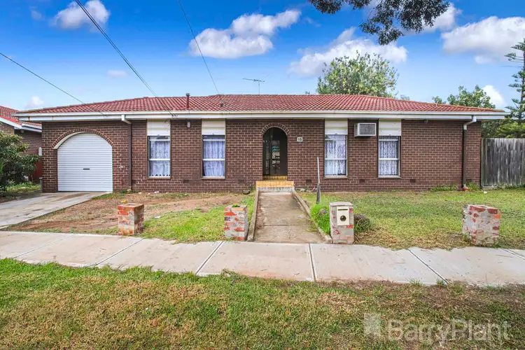 15 Rautman Crescent