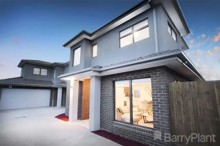 2/13 Burnett Avenue, Braybrook VIC 3019