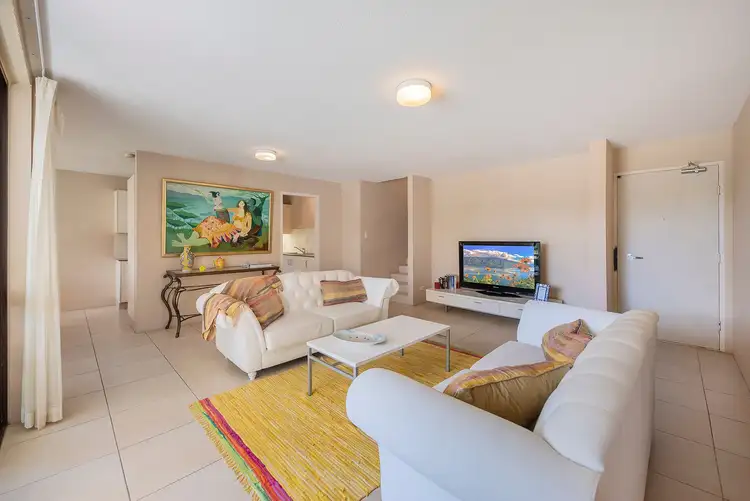 5/26 Holland Court, Broadbeach Waters QLD 4218