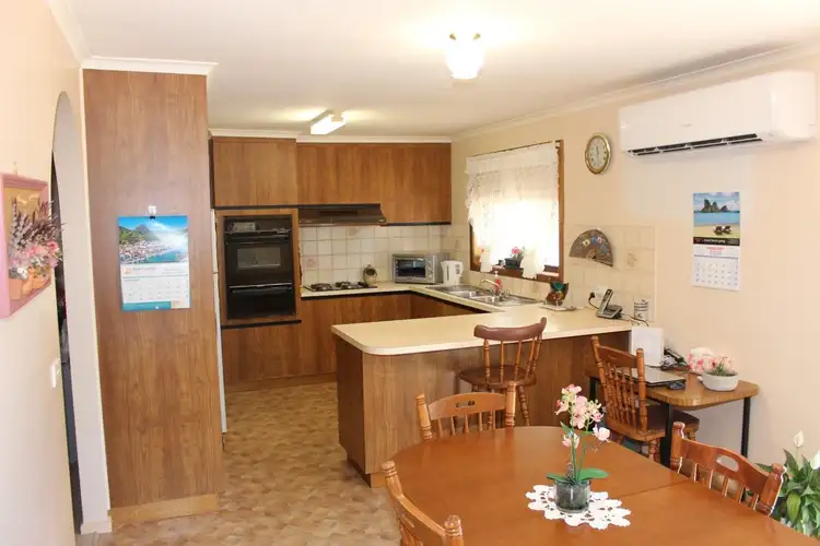 Second view of Homely house listing, 8 Parkview Drive, Swan Hill VIC 3585