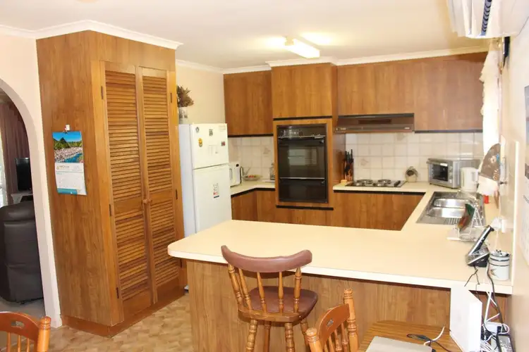 Sixth view of Homely house listing, 8 Parkview Drive, Swan Hill VIC 3585