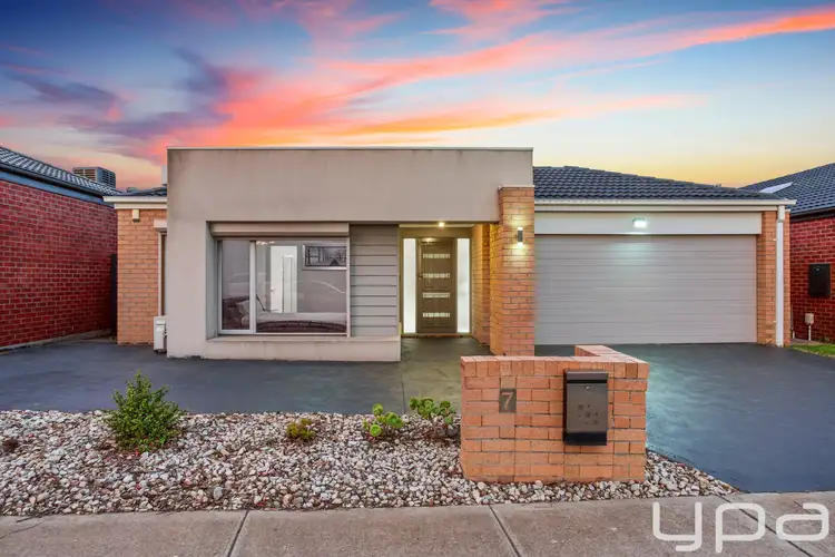 7 Forclaz Street, Fraser Rise VIC 3336