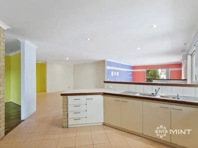Fifth view of Homely house listing, 6 Wyalong Place, South Lake WA 6164
