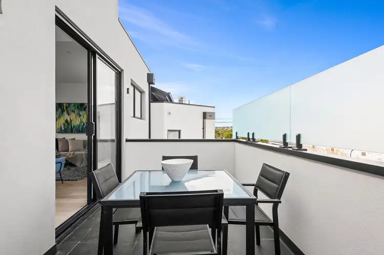 Third view of Homely townhouse listing, 2/33 Hillside Crescent, Maribyrnong VIC 3032