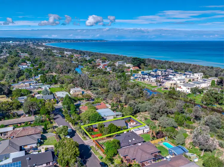 Second view of Homely house listing, 5 Mahoney Crescent, Seaford VIC 3198
