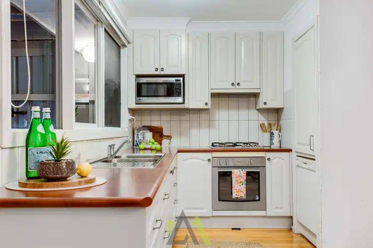 Second view of Homely house listing, 5 Bordeaux Court, Frankston VIC 3199