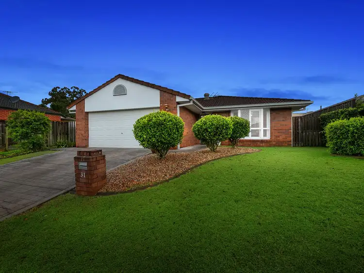 31 Mitchell Place, Belmont QLD 4153