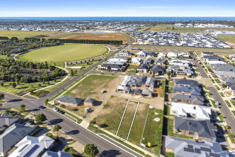 6 Greyhound Alley, Ocean Grove VIC 3226