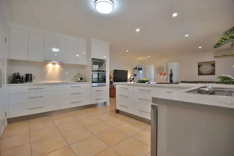 8 Camellia Court, Avoca QLD 4670