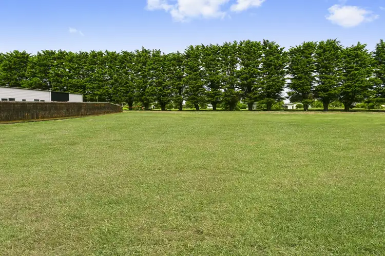 33 Samphire Drive, Connewarre VIC 3227