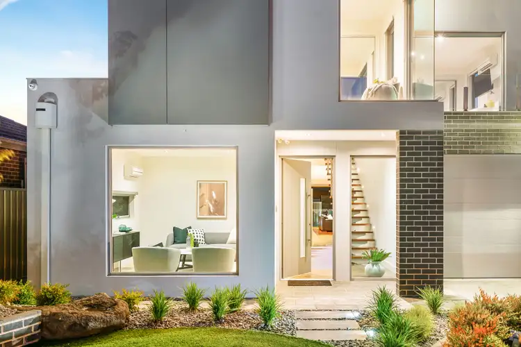 Fifth view of Homely house listing, 2 Hurlingham Place, Caroline Springs VIC 3023