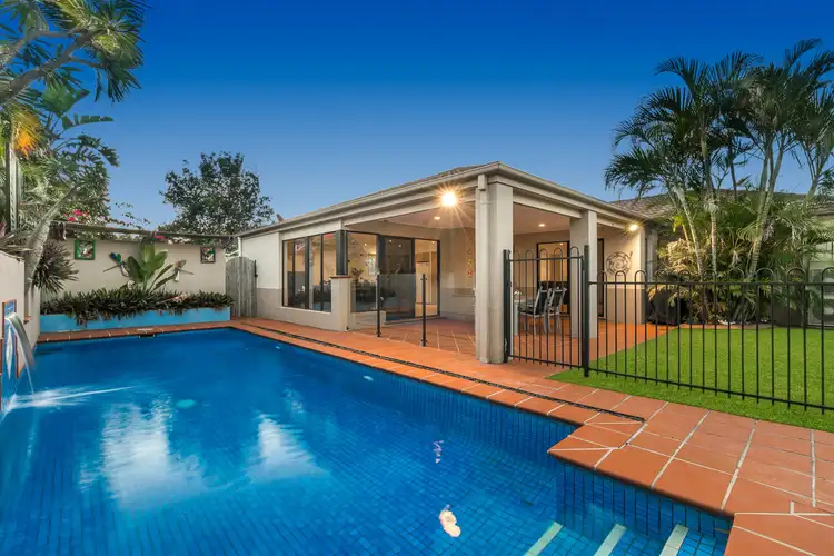 15 Christopher Place, Sinnamon Park QLD 4073