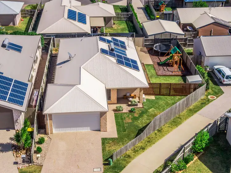 2 Bronte Place, Urraween QLD 4655