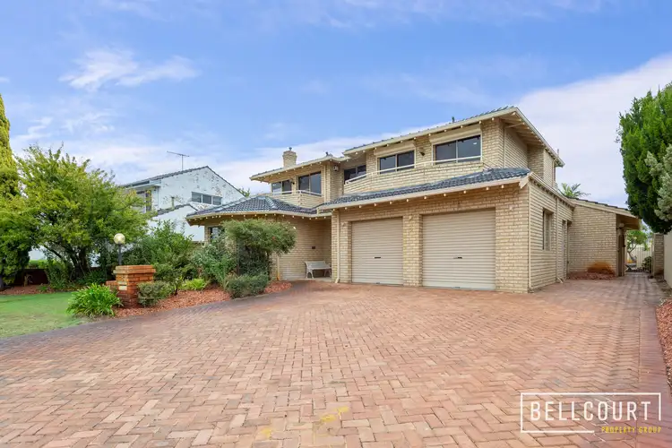 6 Roscrea Close, Waterford WA 6152