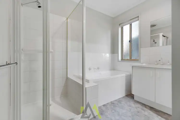 Sixth view of Homely unit listing, 2/65 Taketa Crescent, Frankston VIC 3199