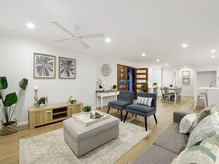 4 Clyde Court, Wakerley QLD 4154