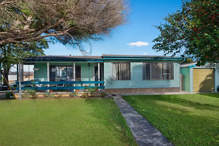 6 Hawk Street, Woodberry NSW 2322