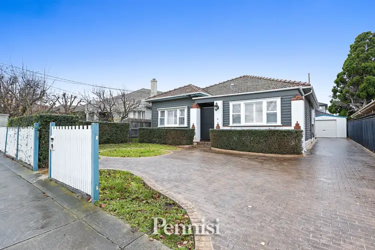 256 Napier Street, Strathmore VIC 3041