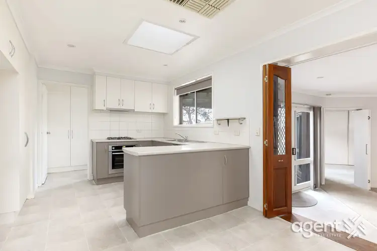 Seventh view of Homely house listing, 11 Ambleside Crescent, Berwick VIC 3806